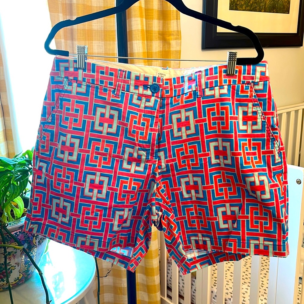 Crown and Ivy Shorts Womens Size 14W Geometric Print